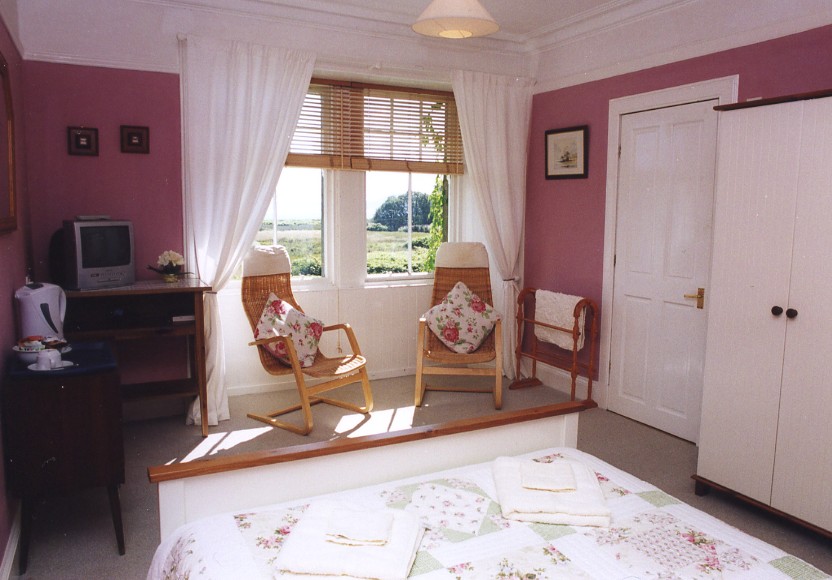 B&B With Mixture Of Rooms In Loch Gilphead, Argyll